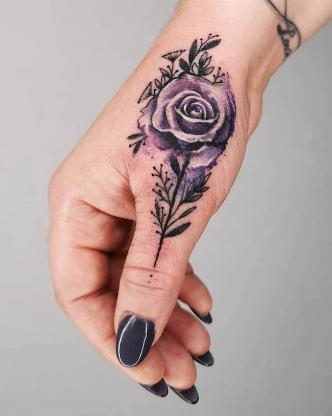 A realistic rose tattoo on the thumb by @laceylilactattoos- Creative thumb tattoos
