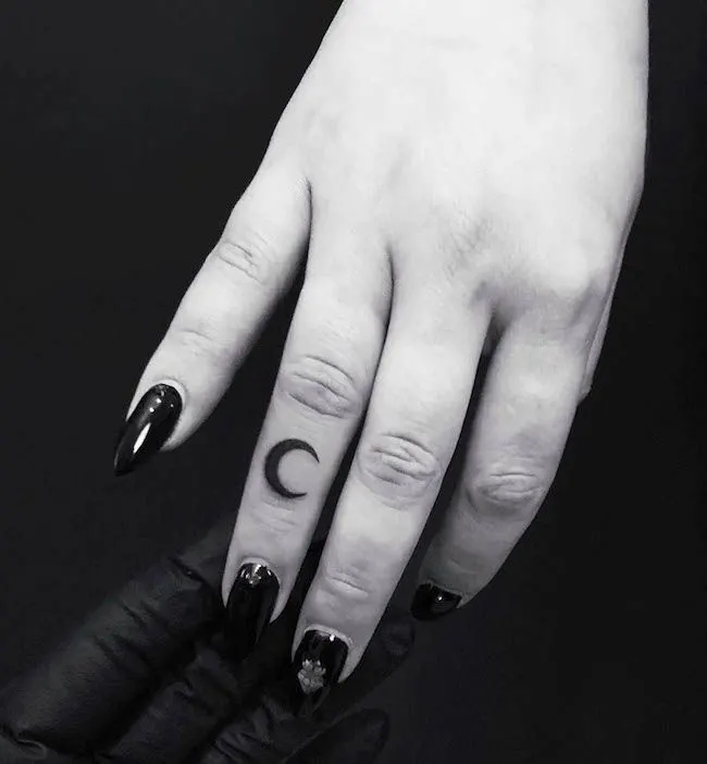 Closeup Of A Hand With Middle Finger Showing And The Words Hate Tattooed  High-Res Stock Photo - Getty Images