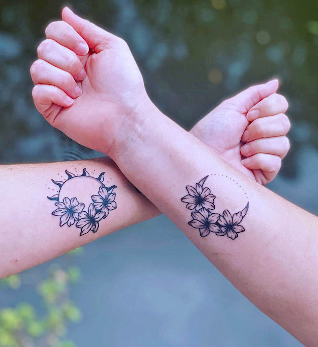 Mother-daughter tattoo by @uwutattoos