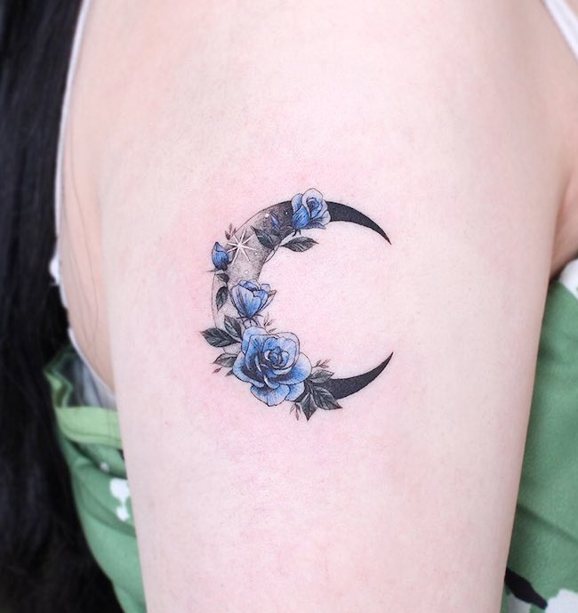 Floral moon tattoo by @greem.tattoo