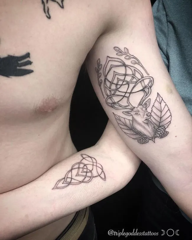 Celtic knot tattoos to honor the motherly love by @triplegoddesstattoos