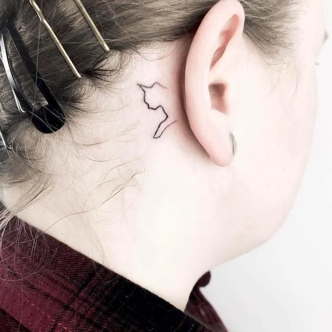A cute tattoo for cat lovers by @bymosler