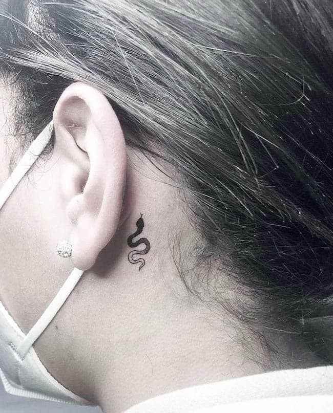 32 Behind The Ear Tattoos That Are Low-key Gorgeous