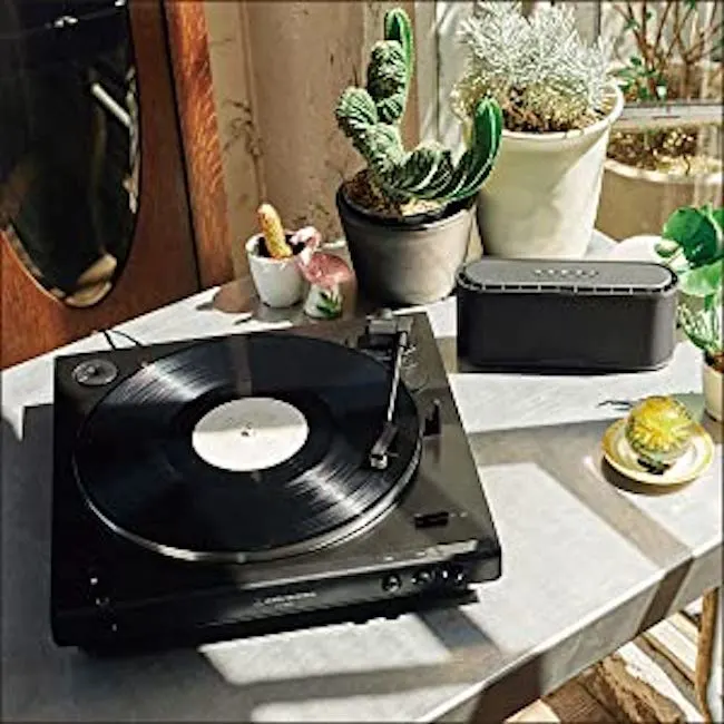 Gifts for Scorpio men _ A classic turntable