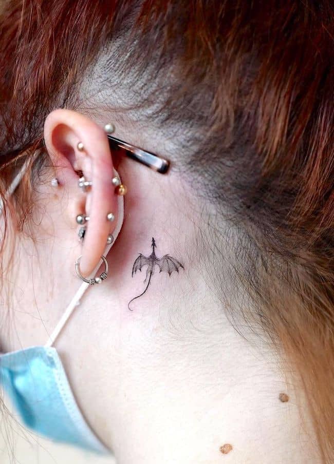 12 Snake Tattoo Ideas Behind Ear  PetPress  Tatuagem na orelha Tatuagem  Tatuagens