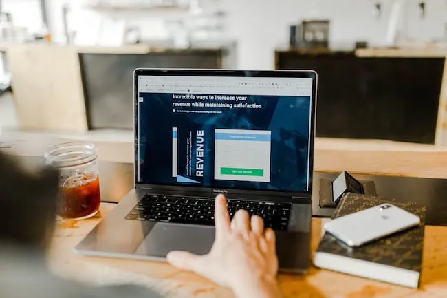 Online courses_ best gifts for Gemini