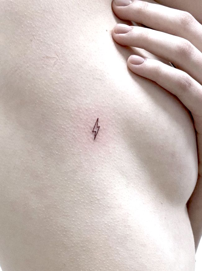 38 Small Meaningful Tattoos That Are Permanent Reminders