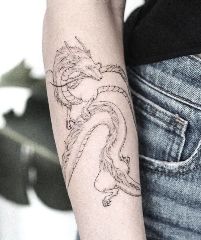 Happy dragon  Tatuagem feminina braço Tatuagem Tatuagens aleatórias