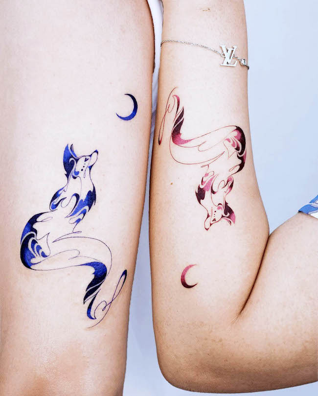 Ein Paar Fuchs-Tattoos von @e.nal_.tattoo
