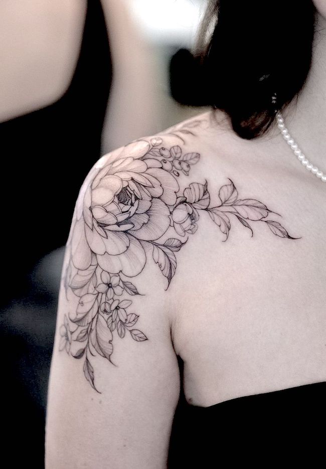 78 Contemporary Rose Shoulder Tattoos  Tattoo Designs  TattoosBagcom