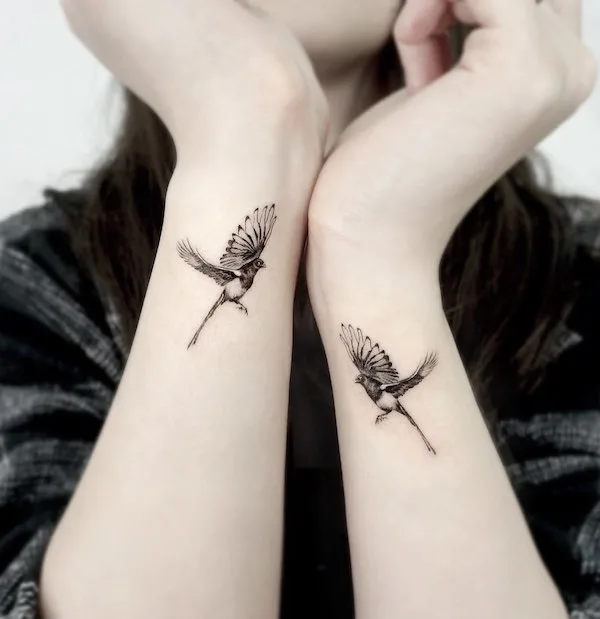 Matching humming bird wrist tattoos by @tattooer_manda