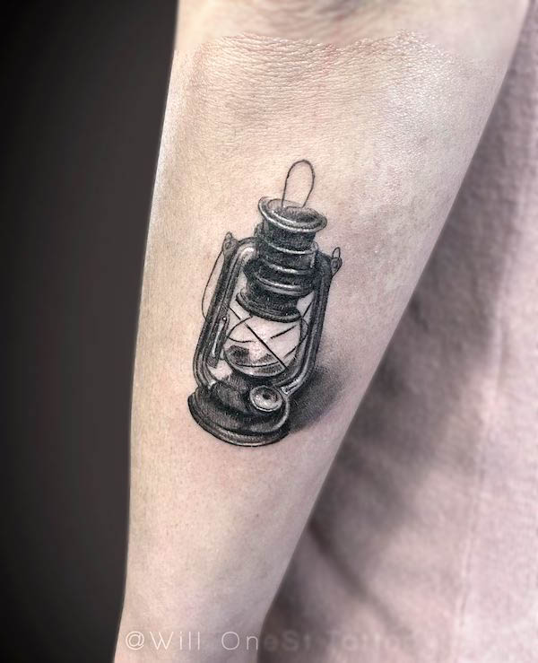 Lantern done by Hodu at Studio66 in Las Vegas : r/tattoos