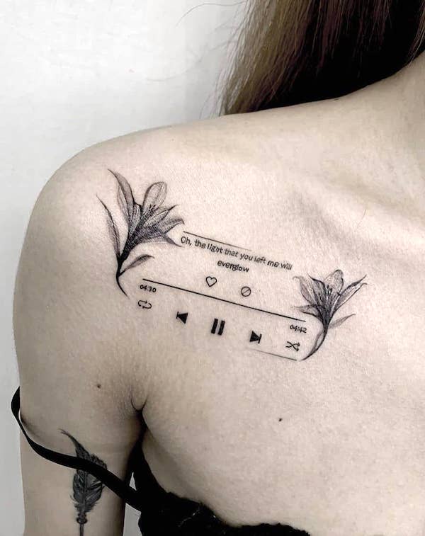 Player shoulder tattoo by @tattooist_hoji