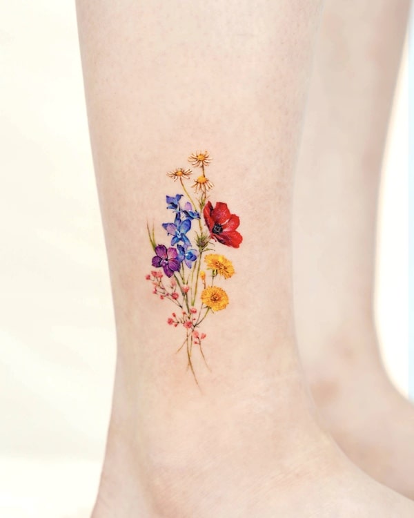 Beautiful flower bouquet by @tilda_tattoo