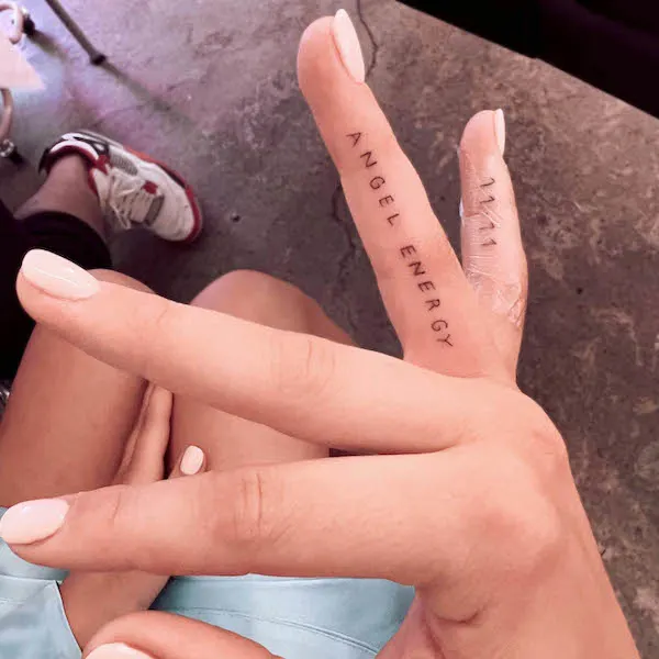 50 Best Hand Tattoos For Women - Inspiration From Rihanna To Cara