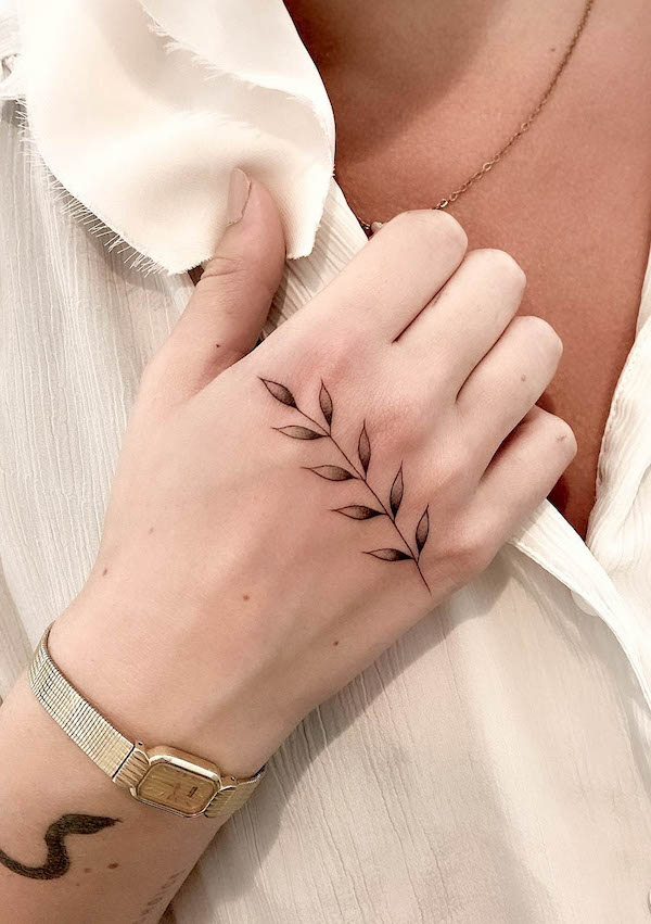Simple hand tattoos for women