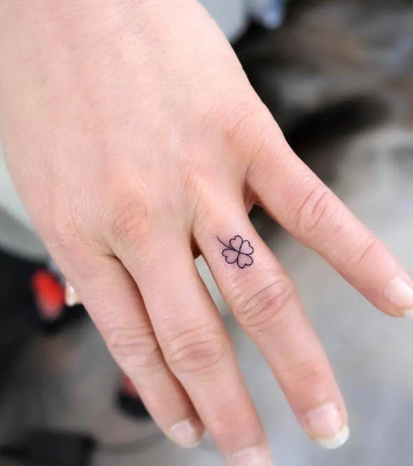 Minimal leaf tattoo by @fayeotattoos | Minimal tattoo, Thumb tattoos, Small  hand tattoos
