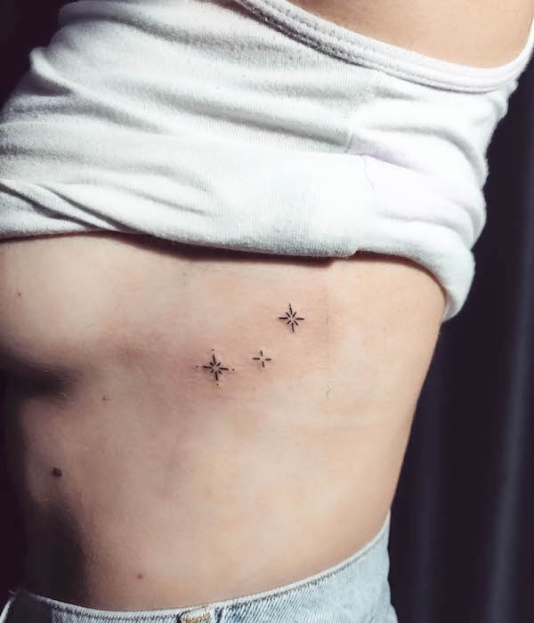 51 Stunning Rib Tattoos For Women with Meaning - Our Mindful Life
