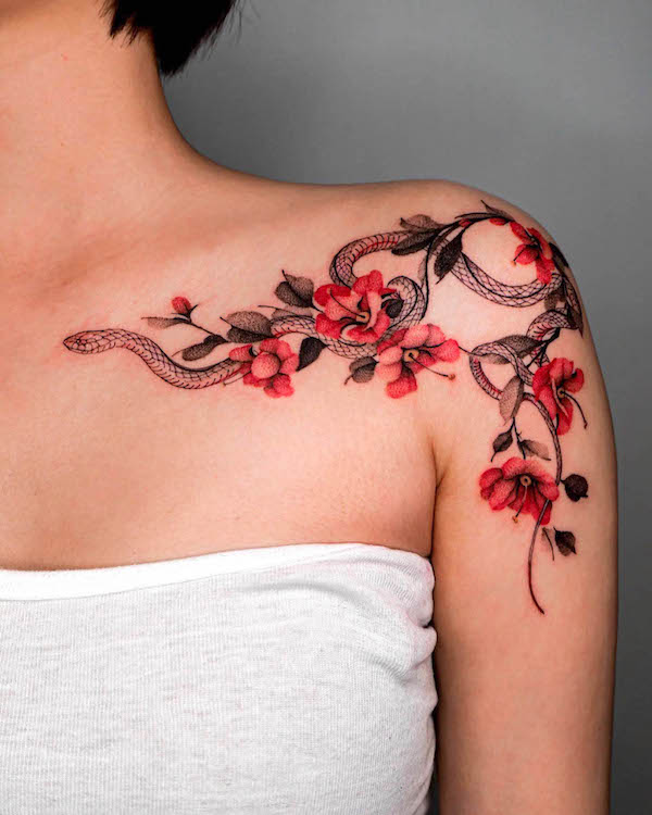 Woman gutted with snake tattoo result says artist even got her to pay  extra  Daily Star