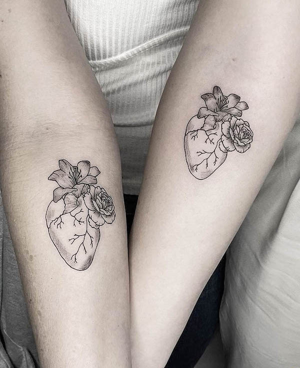 Beating hearts_mother daughter tattoos by @lemon.juice_.tatts_
