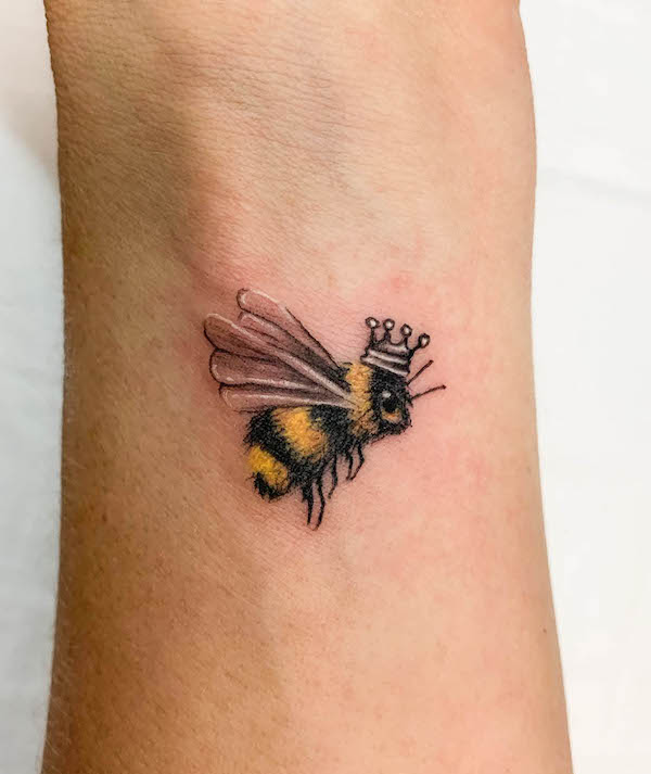 Details more than 78 cute bumble bee tattoo best - thtantai2