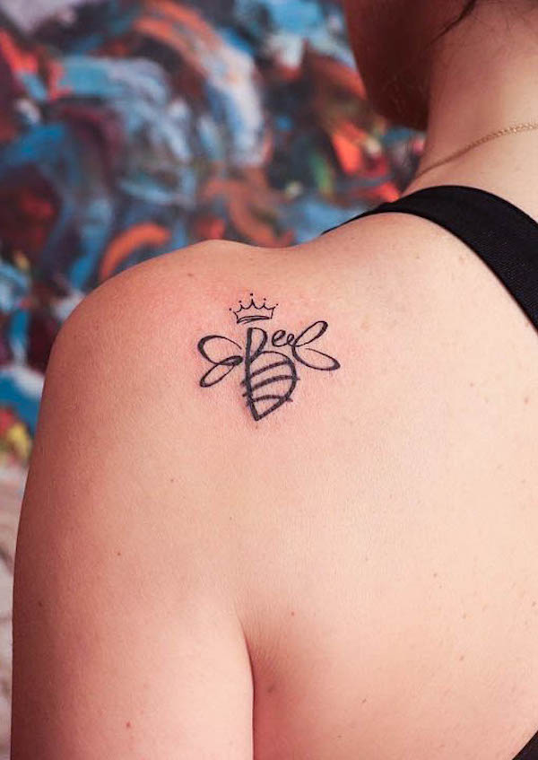 Queen bee script tattoo by @loyatattoo