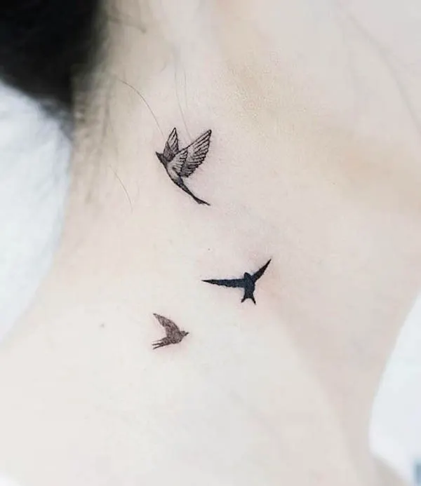 two small birds tattoo  Recherche Google  Dövmeli kadın Sevimli küçük  dövmeler Küçük dövmeler