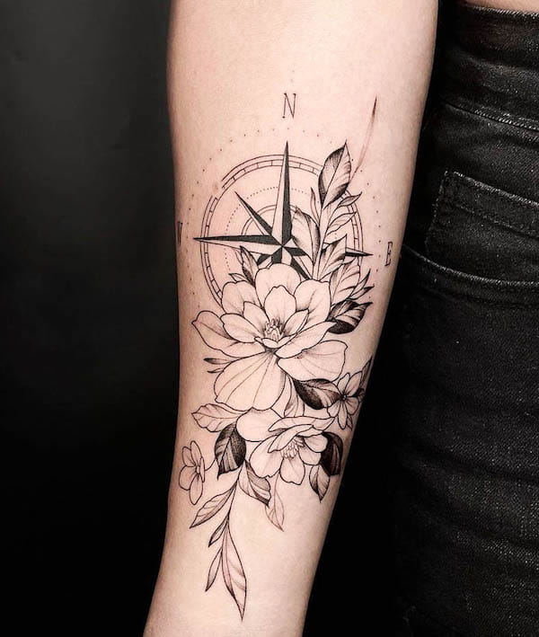 Intricate compass tattoo for women by @carolsanatattoos