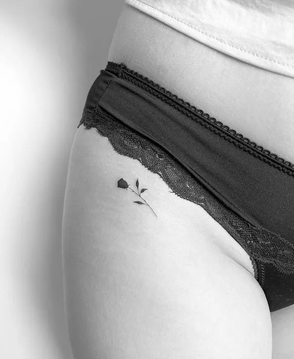 41 Elegant Small Hip Tattoo Design You Must Try  Psycho Tats