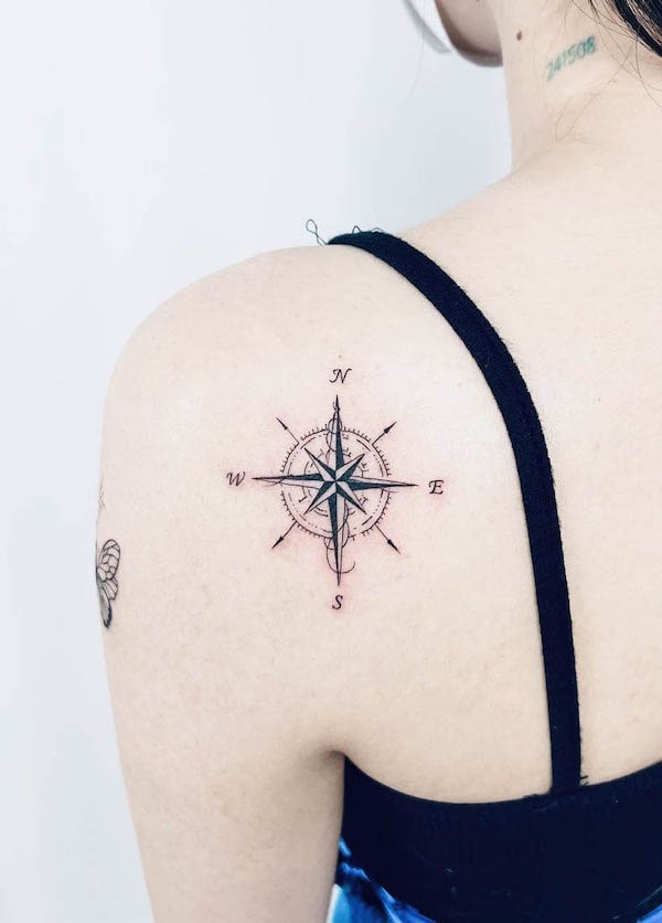 42 Friggin Amazing Compass Tattoos - TattooBlend