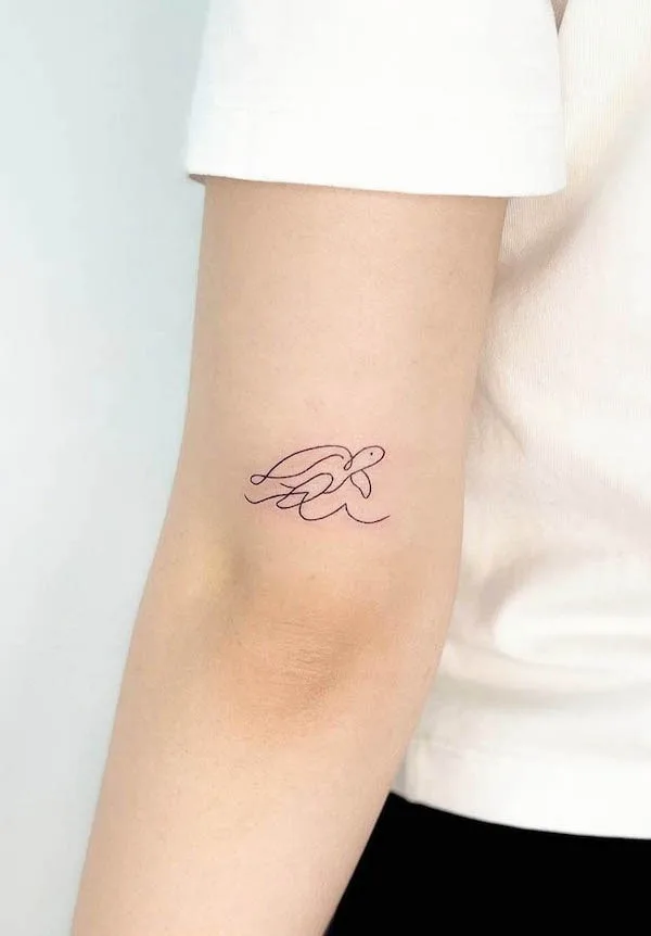 Minimalist turtle outline tattoo by @thisisjisuink