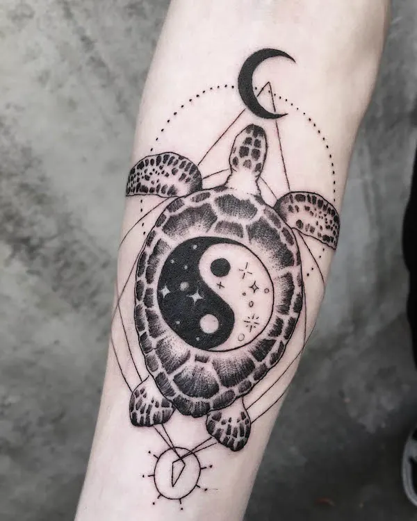 Yin yang turtle tattoo by @lobeliabarker
