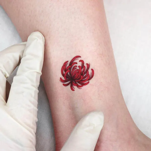 Chrysanthemum November birth flower tattoo by @rolypolyc