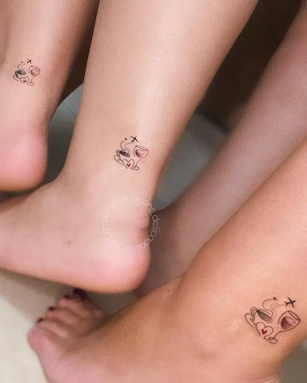 Cute friendship ankle tattoos by @tatuagens_deliicadas