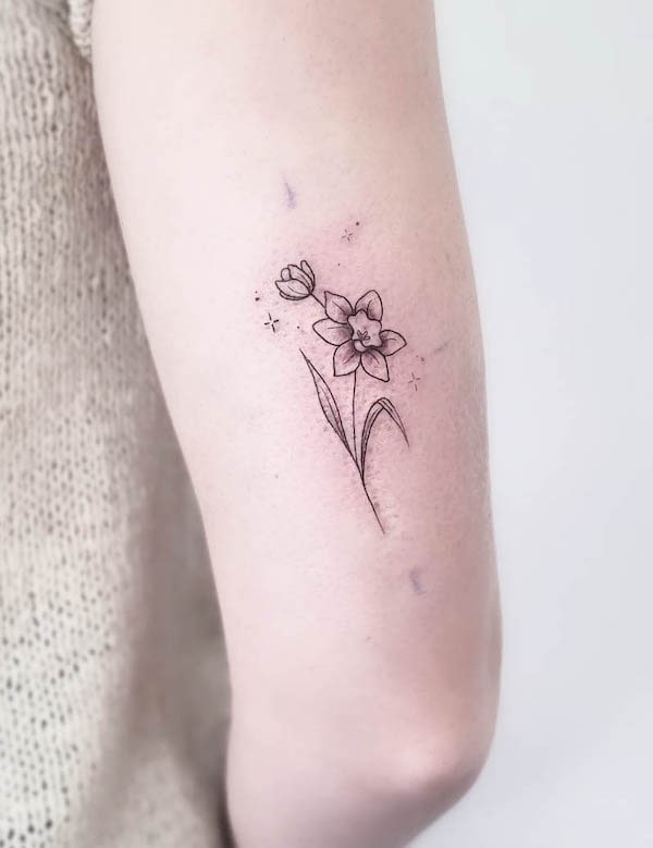 Daffodil March birth flower tattoo by @jeidoo