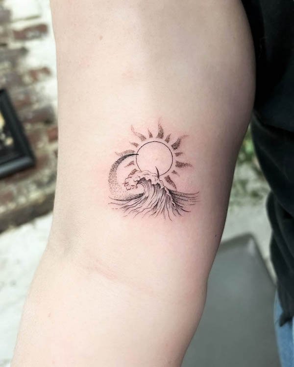 Simple sun and moon and waves by @nizzy.bop