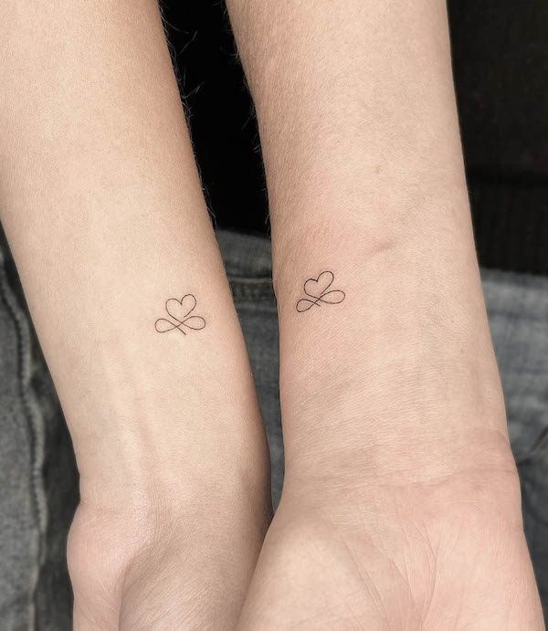 Small hearts tattoo by @tattoobychang