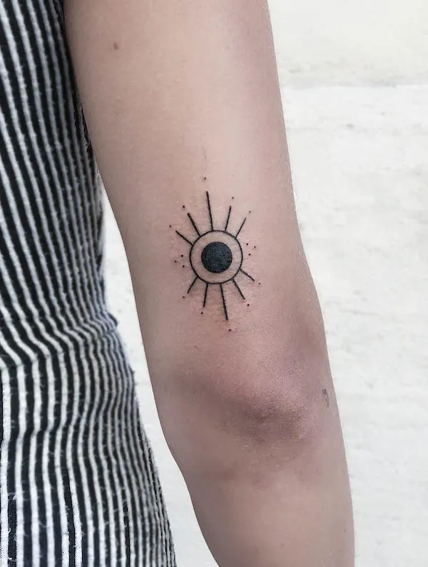 Blackwork sun tattoo by @dnart.deb