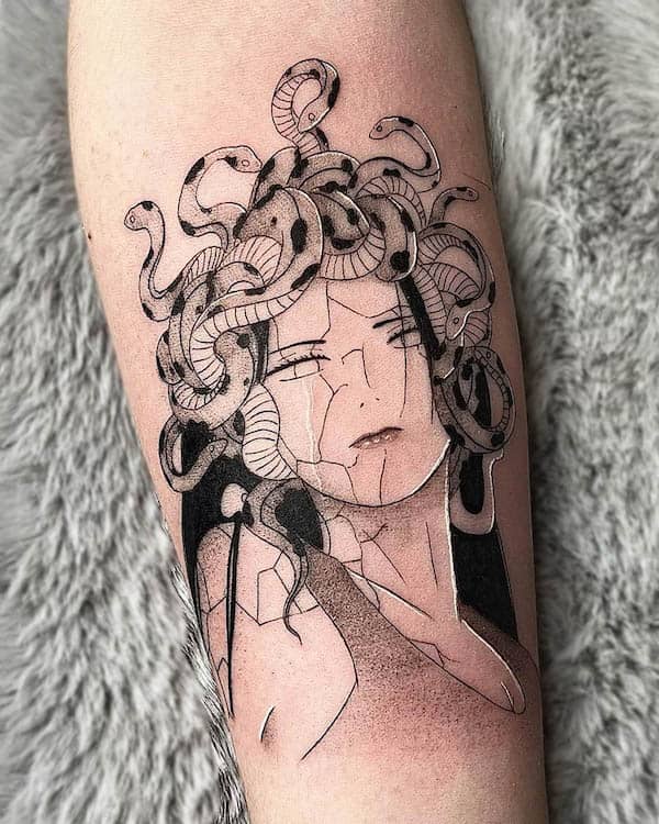 Cracks - Medusa tattoo by @minkutattoo