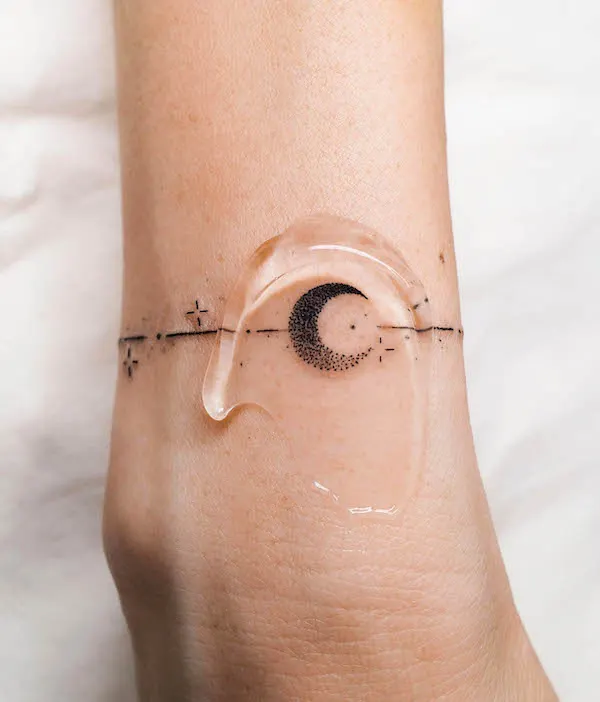 Moon bracelet tattoo by @oitattooer