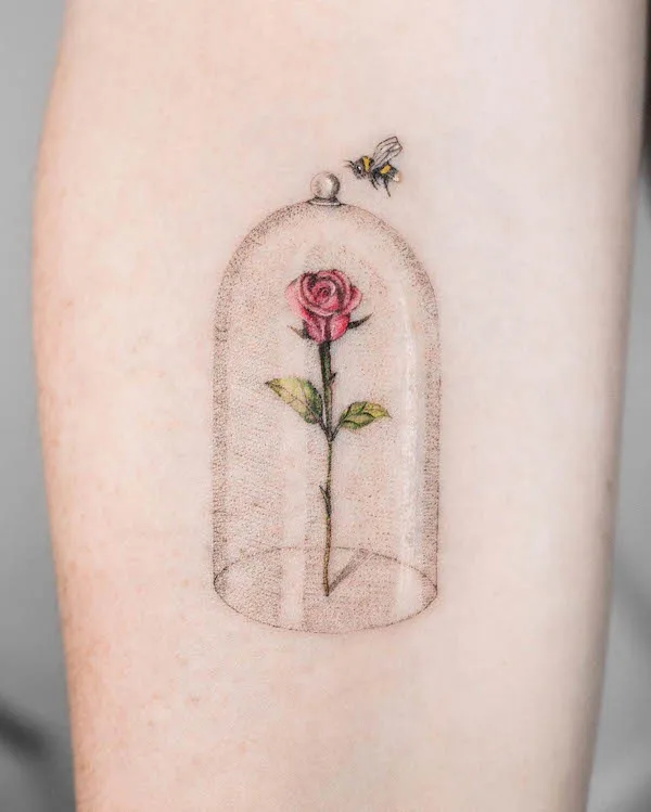 Rose in glass dome by @cavalcante_art