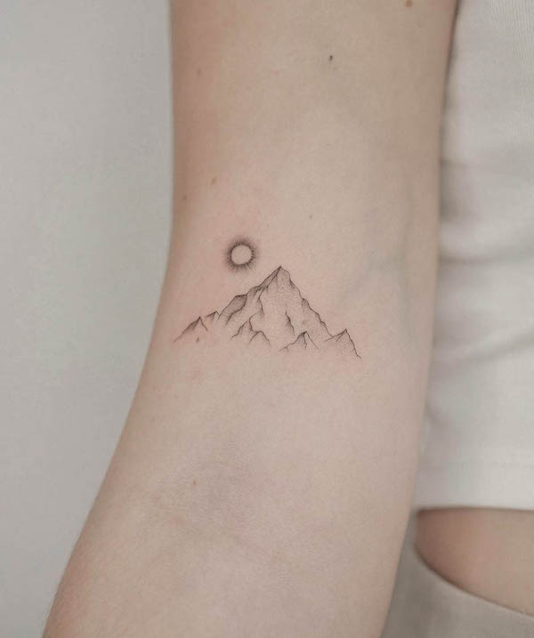 20 Meaningful Mountain Tattoo Designs for Nature Lovers