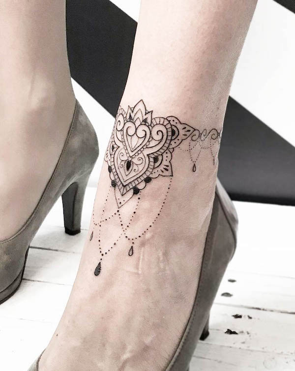 Mandala ornament anklet tattoo by @ileniamonterossoink