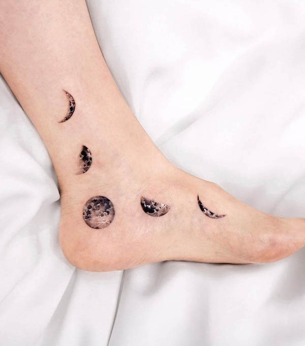Realism moon phase on the side of foot by @hadam.collection