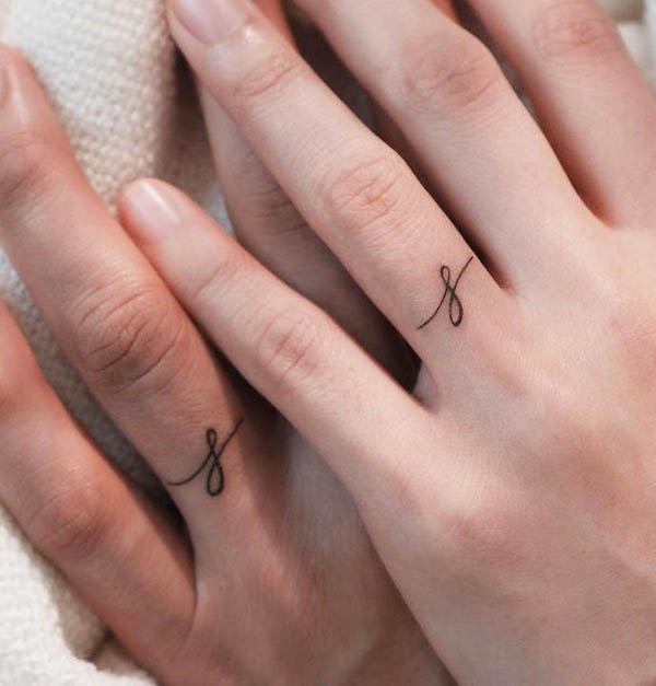 anchor finger tattoos