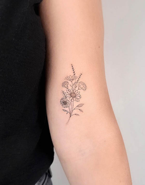 33 Stunning Flower Tattoos That Radiate Beauty and Softness