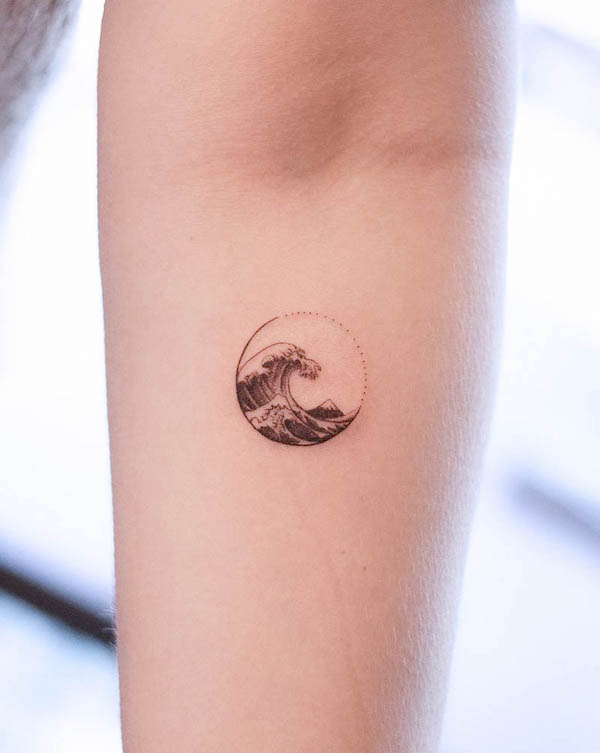 Tiny Wave (right) Temporary Tattoo - Set of 3 – Tatteco