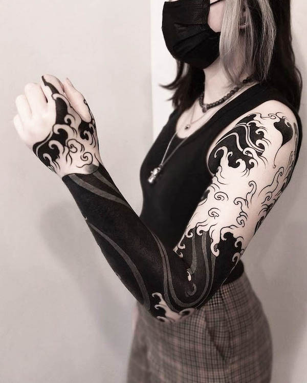 Blackout full sleeve tattoo by @fibs_