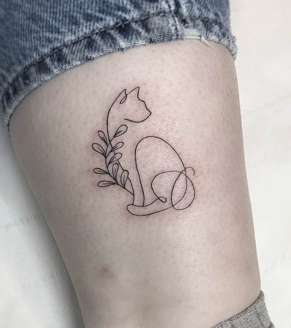 One-line floral cat tattoo by @finelinetattooslondon
