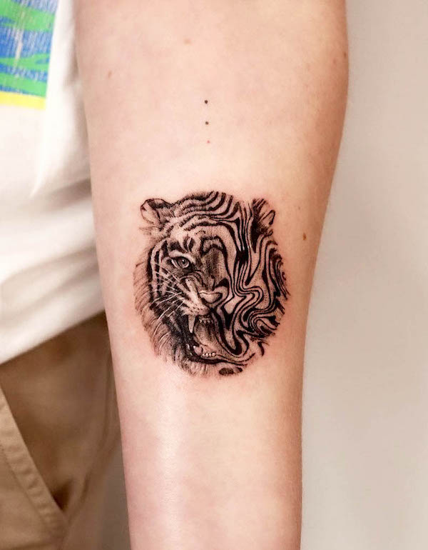 Swirl tiger tattoo by @kayatatt